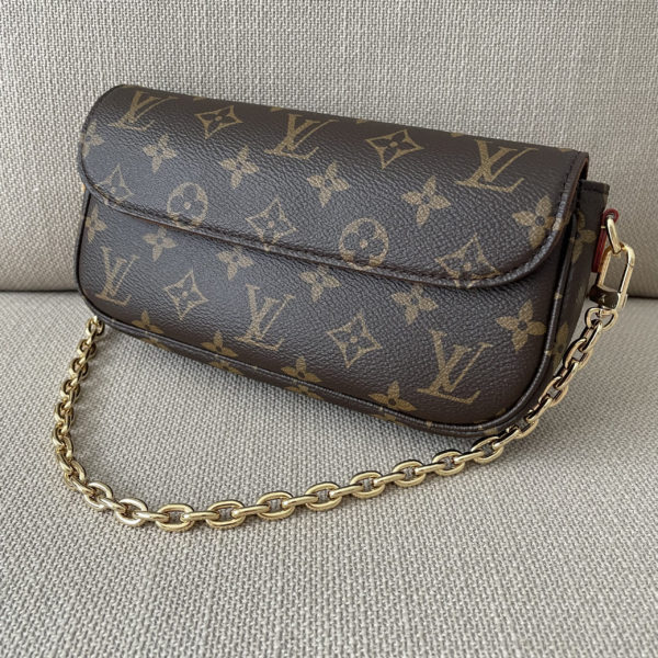 Louis Vuitton Ivy Chain Wallet - Image 2