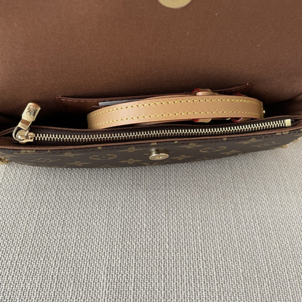 Louis Vuitton Ivy Chain Wallet - Image 4