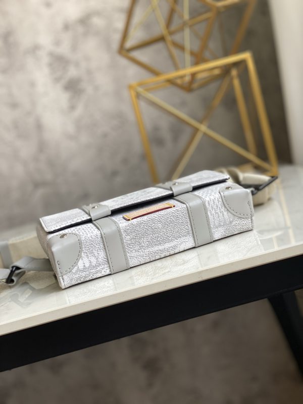 Louis Vuitton Men's TRUNK Shoulder Messenger Bag - White - Image 3