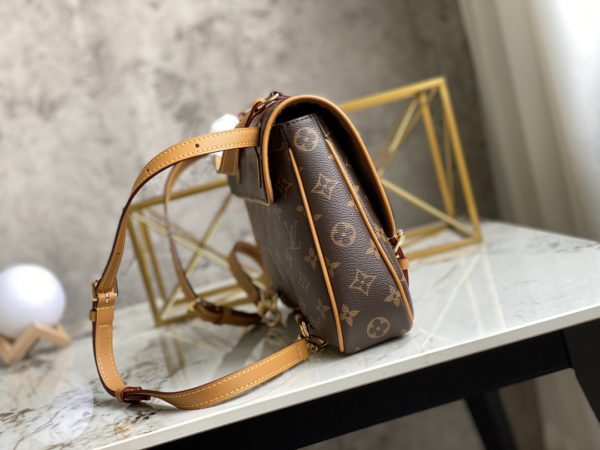 Louis Vuitton Marelle Medieval Style Shoulder Bag - Brown - Image 4