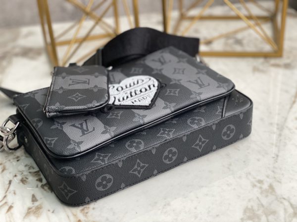 Louis Vuitton Men's Pochette Trio Messenger Bag - Black - Image 5