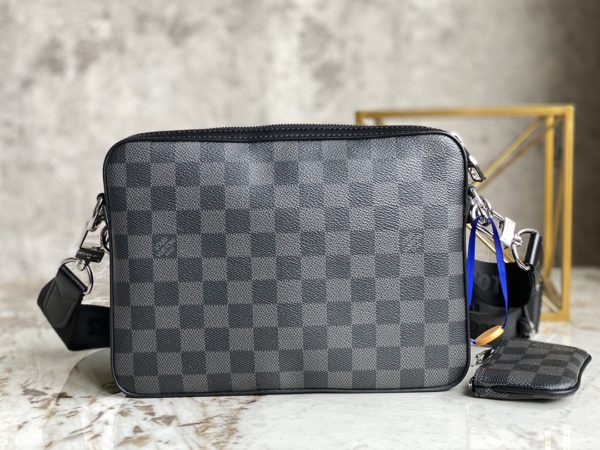 Louis Vuitton Men's TRIO Messenger Bag - Image 4