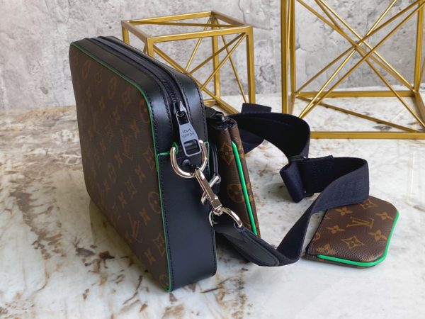 Louis Vuitton Men's TRIO Messenger Bag - Green - Image 5