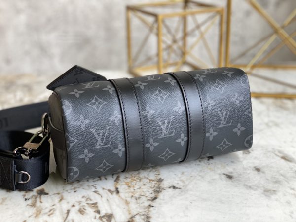 Louis Vuitton Men's Pillow Keepall 25 Handbag - Image 3
