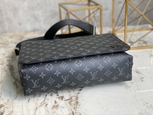 Louis Vuitton Men's District Medium-Sized Handbag - Black - Image 4