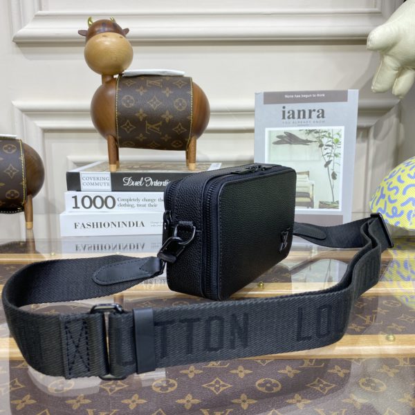 Louis Vuitton Men's Alpha Wearable Wallet - Black - Image 5