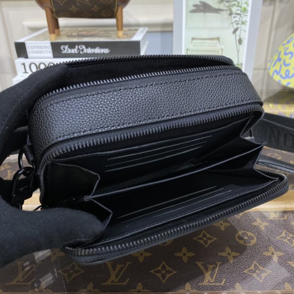 Louis Vuitton Men's Alpha Wearable Wallet - Black - Image 3