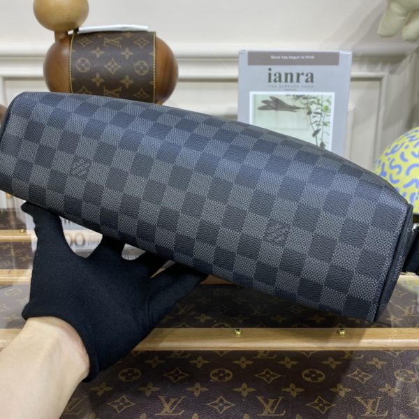 Louis Vuitton Lu Dayton Men's Medium Reporter Bag - Image 3