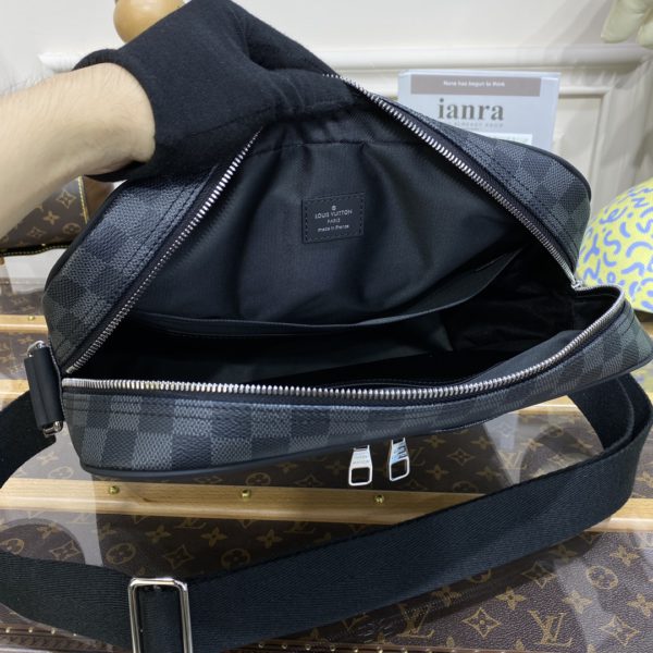 Louis Vuitton Lu Dayton Men's Medium Reporter Bag - Image 2
