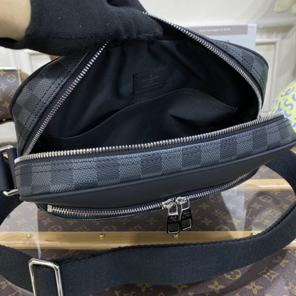 Louis Vuitton Men's Small Reporter Messenger Bag - Image 2