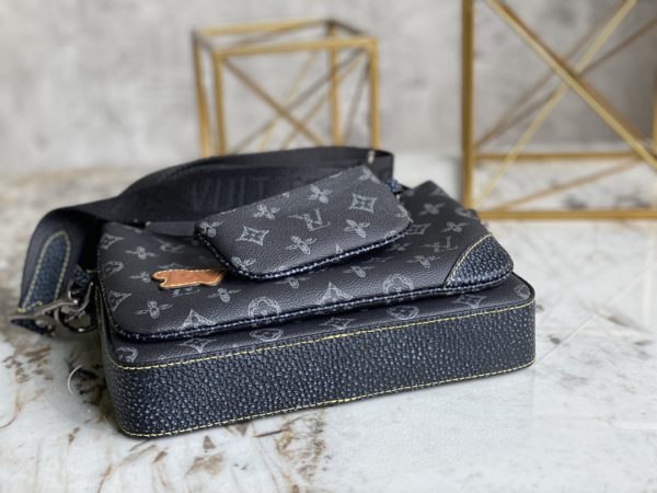 Louis Vuitton Men's Pochette Trio Messenger Bag - Black - Image 3