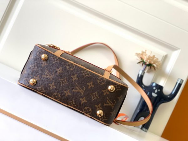 Louis Vuitton Cite MM Monogram Canvas Leather Shoulder Bag - Image 4