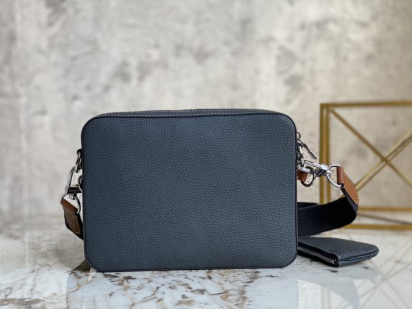 Louis Vuitton Men's TRIO Messenger Bag - Blue - Image 4