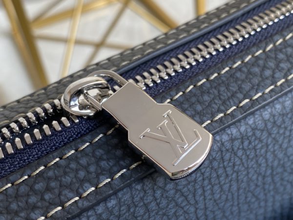 Louis Vuitton Men's TRIO Messenger Bag - Blue - Image 2