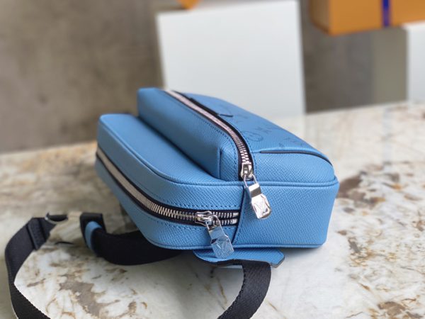 Louis Vuitton Men's OUTDOOR Small Messenger Bag - Image 4