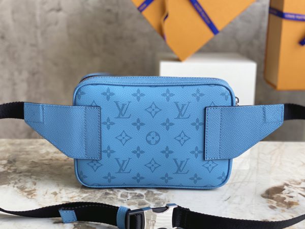 Louis Vuitton Men's OUTDOOR Small Messenger Bag - Image 3