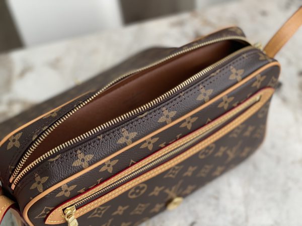 Louis Vuitton Medieval Zipper Style Bag - Image 3