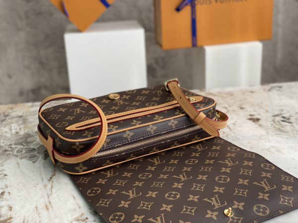 Louis Vuitton Medieval Zipper Style Bag - Image 2