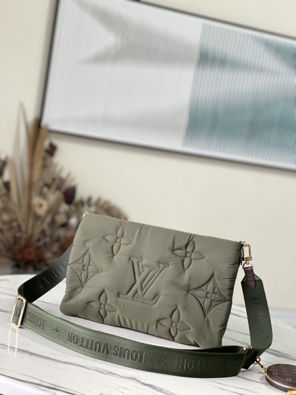 Louis Vuitton Maxi Multi Pochette Accessoires Bag - Green/ Beige - Image 4