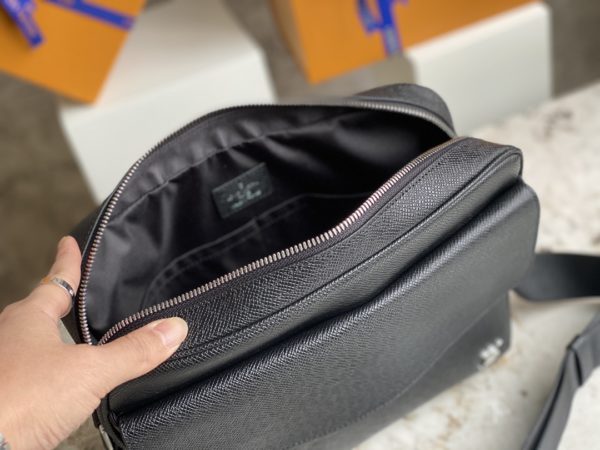 Louis Vuitton Men's ALEX Small Messenger Bag - Black - Image 2