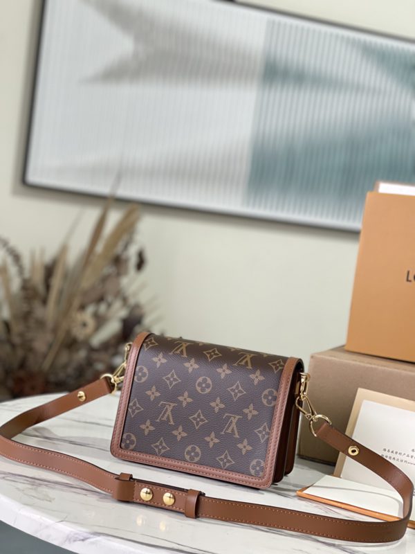 Louis Vuitton Italian A-grade Leather Bag - Image 5