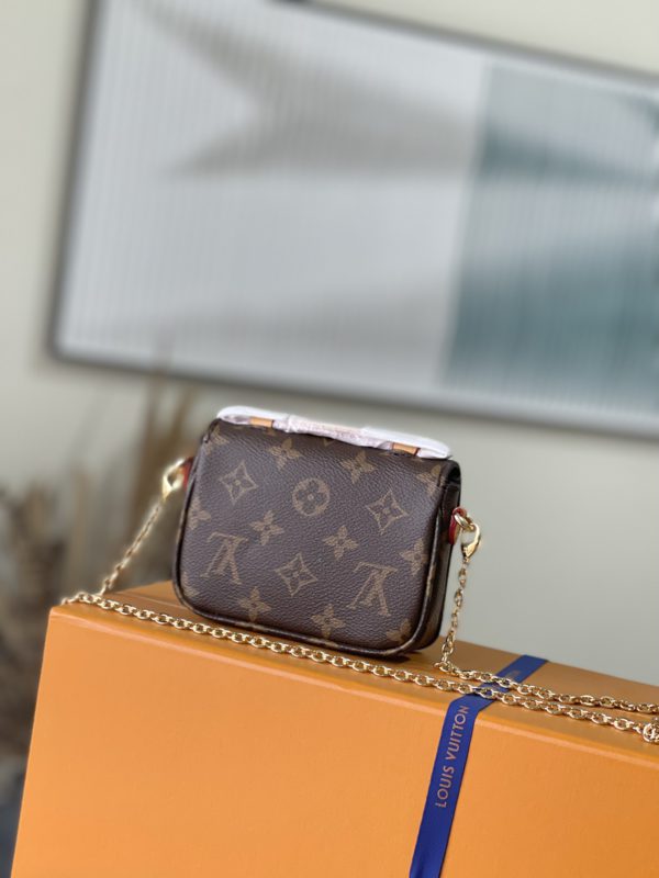 Louis Vuitton MICRO MÉTIS Chain Bag - Image 3