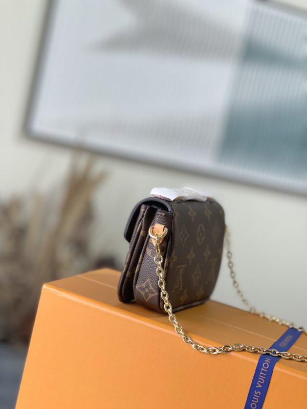 Louis Vuitton MICRO MÉTIS Chain Bag - Image 4
