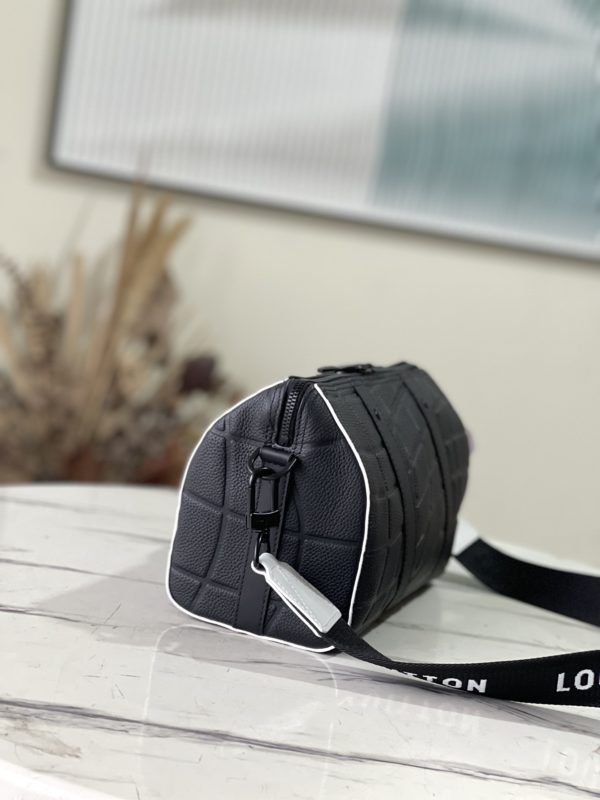 Louis Vuitton CITY KEEPALL Handbag - Image 2