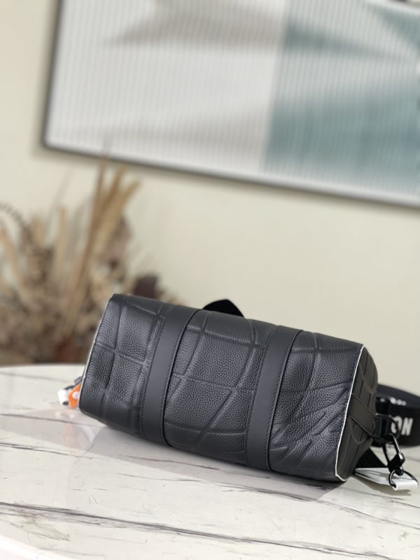Louis Vuitton CITY KEEPALL Handbag - Image 5