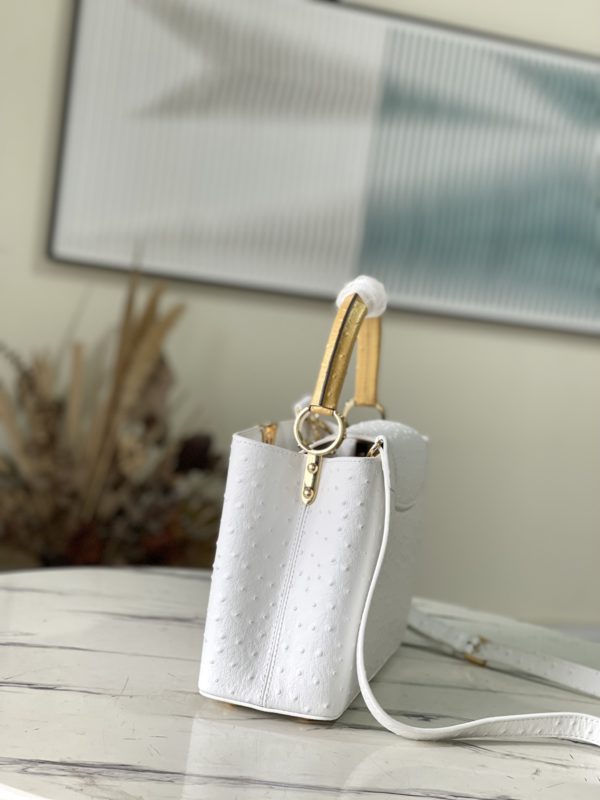 Louis Vuitton Medium Capucines Ostrich Leather Handbag - White - Image 5