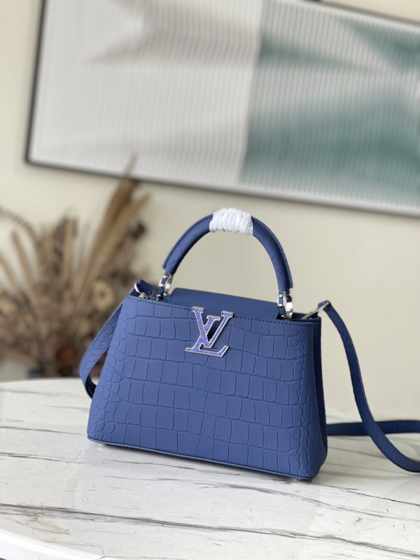 Louis Vuitton Crocodile Pattern Capucines Handbag - Fog Blue