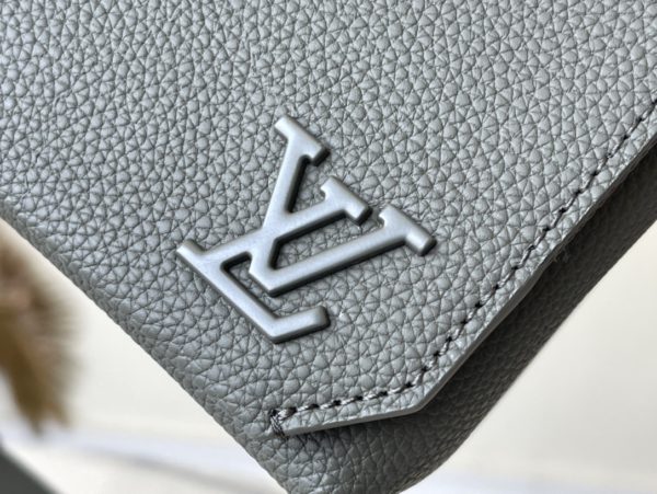 Louis Vuitton Flap Mini Handbag - Green - Image 3