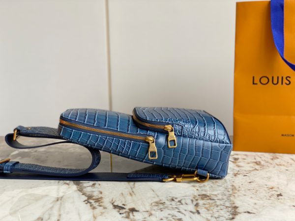 Louis Vuitton Men's Crocodile Pattern Shoulder Bag - Blue - Image 4