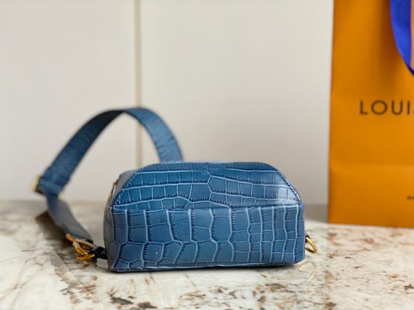 Louis Vuitton Men's Crocodile Pattern Shoulder Bag - Blue - Image 3