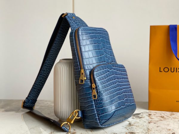 Louis Vuitton Men's Crocodile Pattern Shoulder Bag - Blue - Image 5