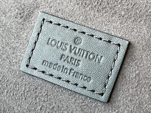 Louis Vuitton Heiger Grey 8-Piece Watch Case - Image 3