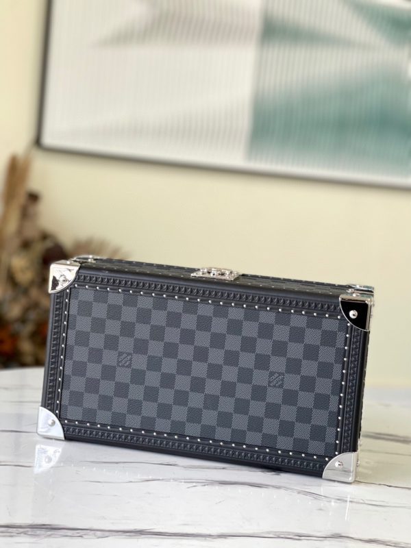Louis Vuitton Heiger Grey 8-Piece Watch Case - Image 6