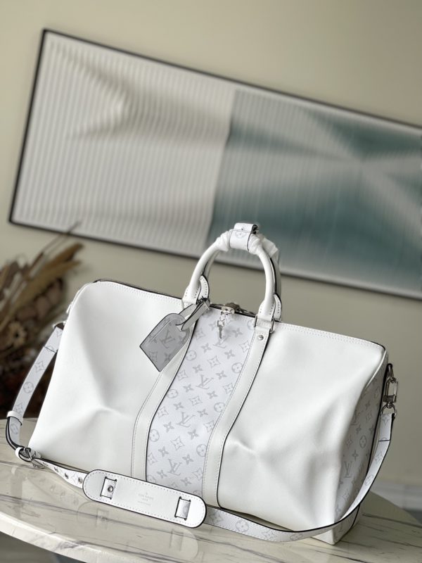 Louis Vuitton Keepall 50 Bandoulière Travel Bag