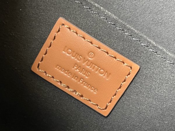 Louis Vuitton Classic Dauphine Handbag - Image 3