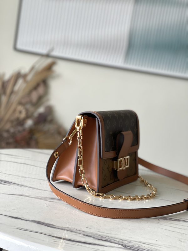 Louis Vuitton Classic Dauphine Handbag - Image 2