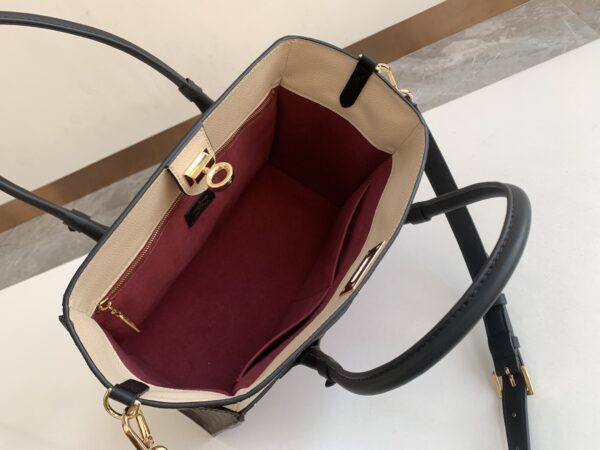 Louis Vuitton Medium On My Side Handbag – Purple - Image 2