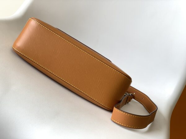Louis Vuitton Marelle Small Handbag - Caramel - Image 3