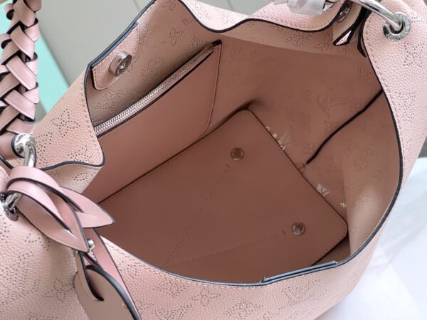 Louis Vuitton Carmel Hobo Tote Handbag – Pink - Image 2
