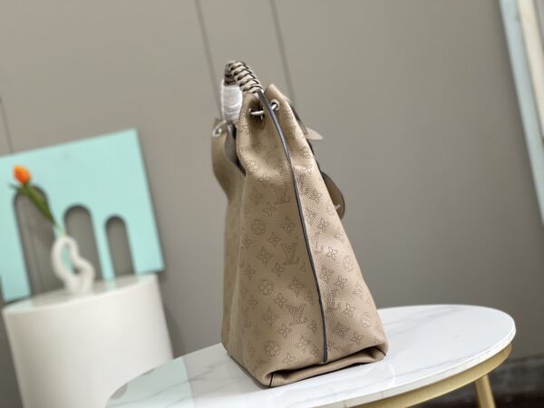 Louis Vuitton Carmel Hobo Tote Handbag - Caramel - Image 3