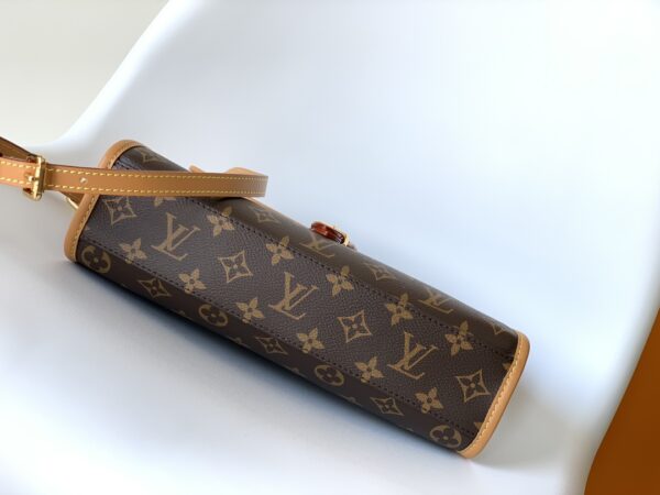 Louis Vuitton Medium Nicolas Ghesquière Ivy Handbag - Image 3