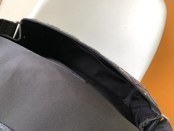 Louis Vuitton Men’s ARCHY Medium Messenger Bag - Black - Image 2