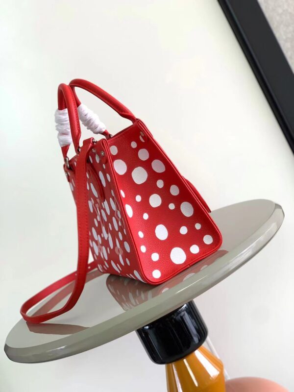 Louis Vuitton LV x YK OnTheGo Small Handbag - Red - Image 5