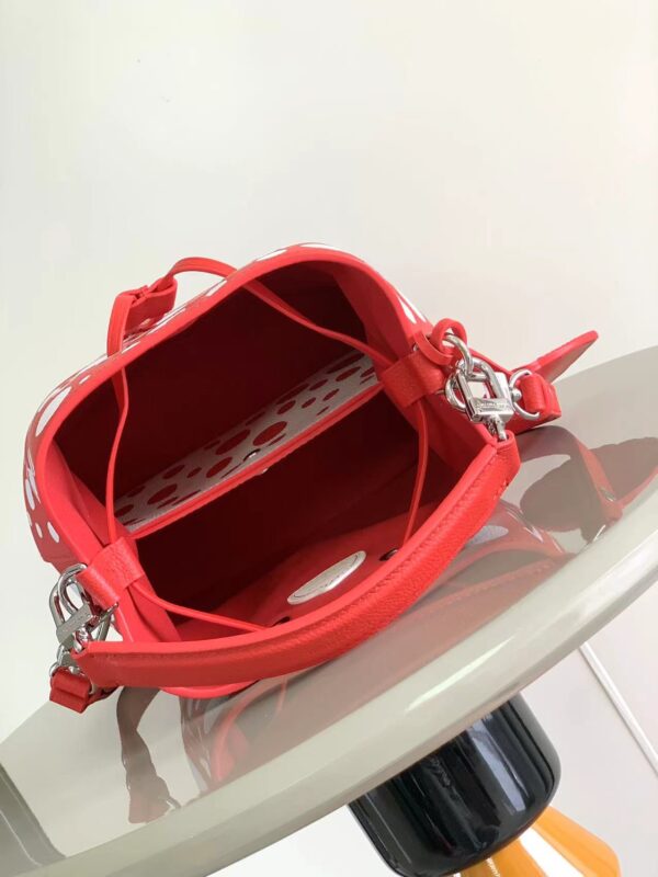 Louis Vuitton LV x YK NéoNoé BB Handbag - Red - Image 3
