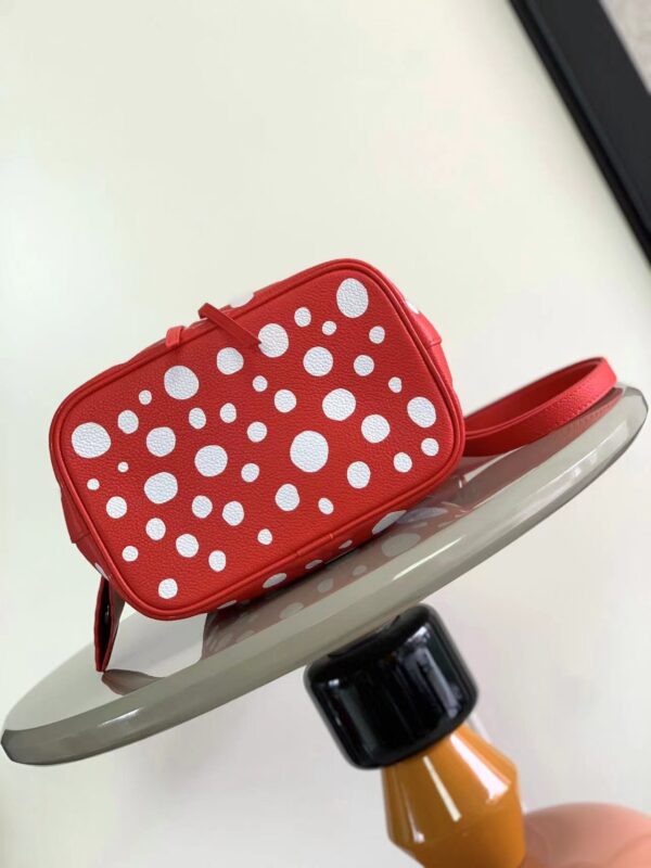 Louis Vuitton LV x YK NéoNoé BB Handbag - Red - Image 4
