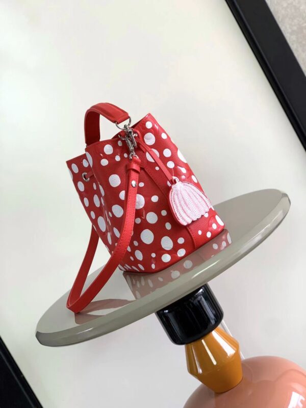 Louis Vuitton LV x YK NéoNoé BB Handbag - Red - Image 5